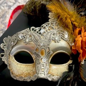 Masquerade mask
